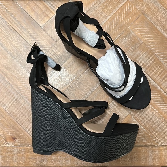 New Shoe Dazzle Kajsa High Platform Black Wedge Sandal with Ankle Ties - Picture 7 of 15